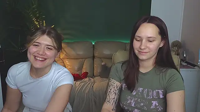 HotCaramellsTV - DOGGY NO PANTIES+ :gift:4LT