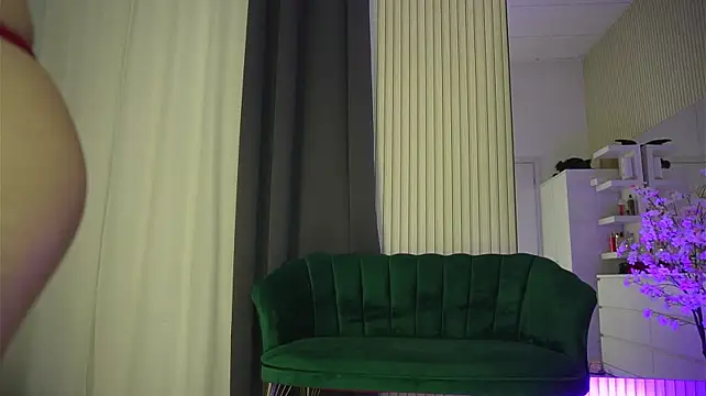KatelynSparks - Bit of tease