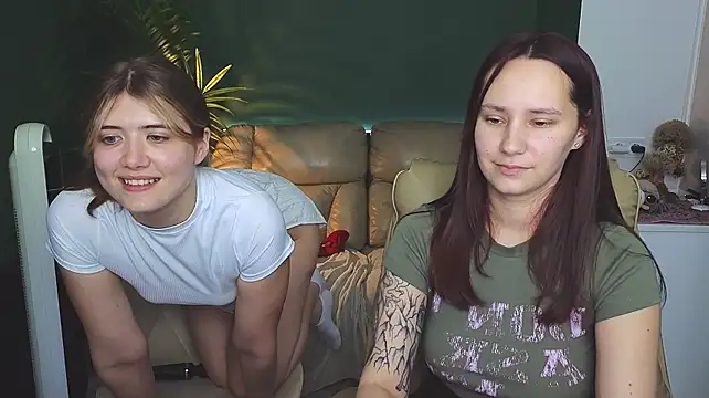 HotCaramellsTV - DOGGY NO PANTIES+ :gift:4LT