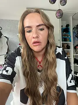 SofiaJohnson_ - Change lingerie 😍