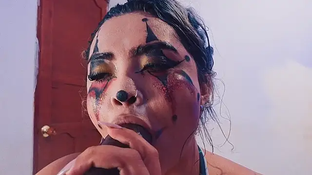 Agatha_humidity - Defruct my makeup with a lot of saliva