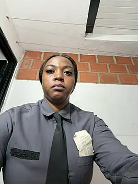 CiaraEbony - ♥ naked and squirt in the office♥