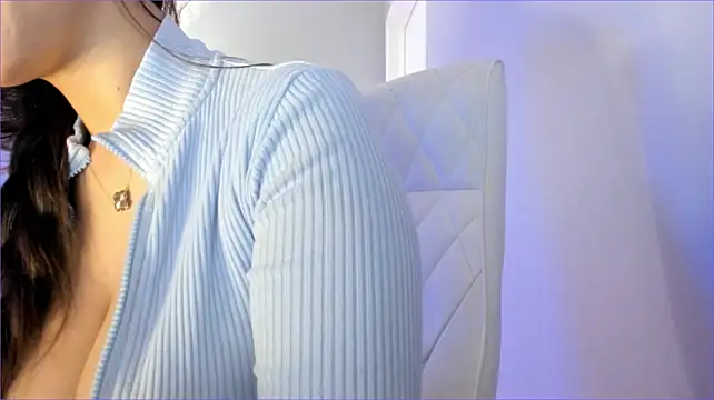 Akura011 - SQUIRTING WITH DILDO RIDE