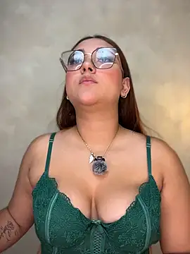 Tiny_Gray - FULL NUDE AND RUB PUSSY