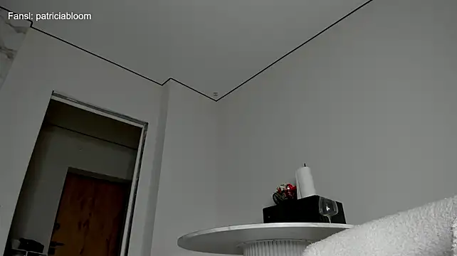 Patricia_bloom - show tits