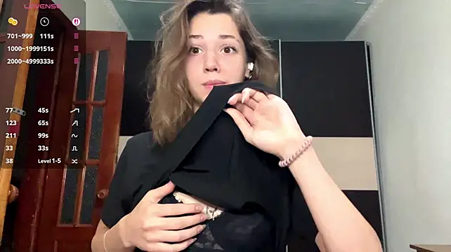 JoyceAlmanza - I want to take off my T-shirt :3 ) ❤️