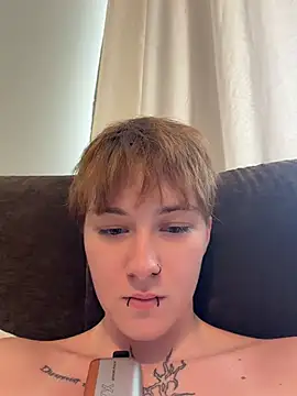 IceMur - anal sex 1 finger