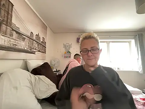 Curvy-Jinx - Sit with butt plug in 5 mins+2 mins cont