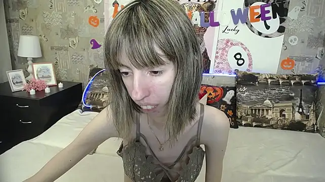 Unusual_G - dildo in pussy 2min