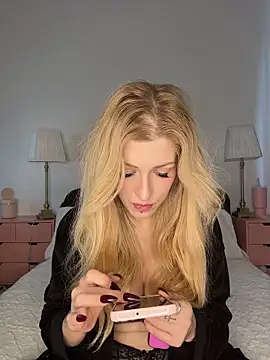 Molly_Johnson_uk - Ass oil and massage