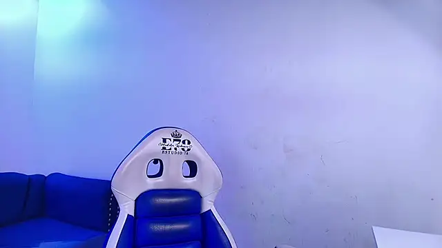 Lily_roussex - Suck Dildo x7min😝🍆