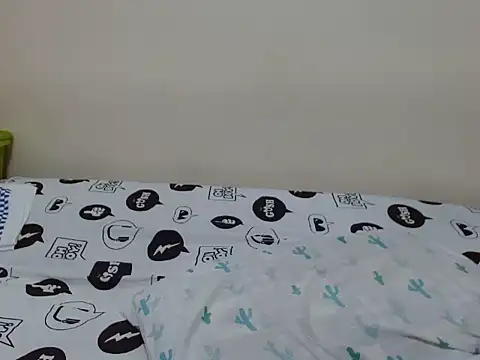 Queen_ema1 - 4 FINGERS IN ASS