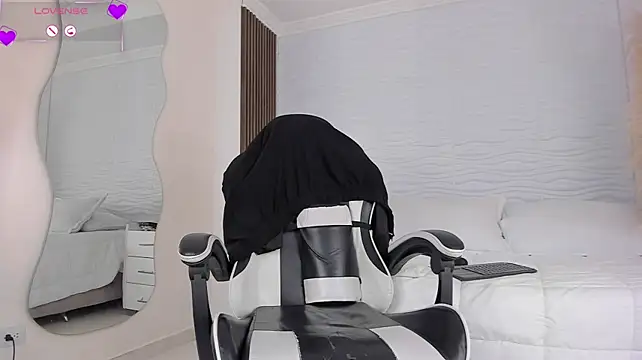 AylinLove_ - Walk towards the camera in slow motion s