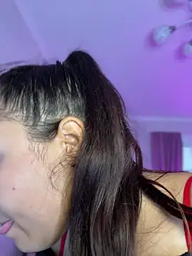 LushBySofa - FINGER IN PUSSY