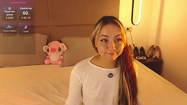SweetElya - Twerk in doggy pose