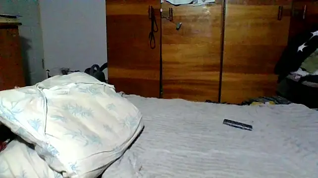 NickiKisinger - Flash my boobs