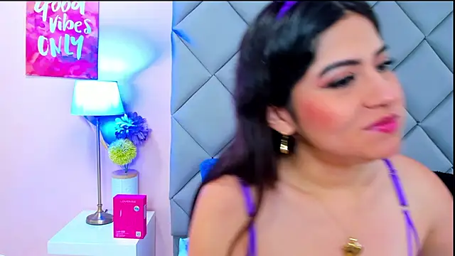 NahomyAdams - Silent masturbation... shhh