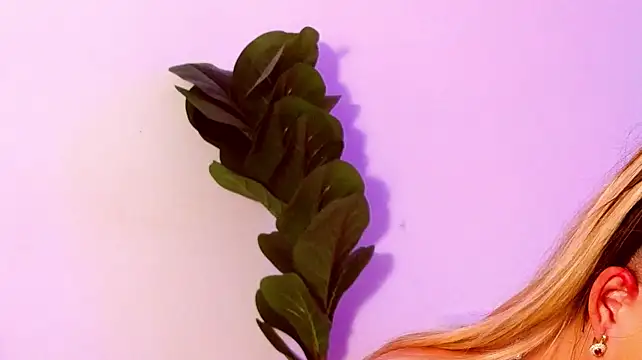 Lunna_Noirre - Make this pussy .. creamy ?