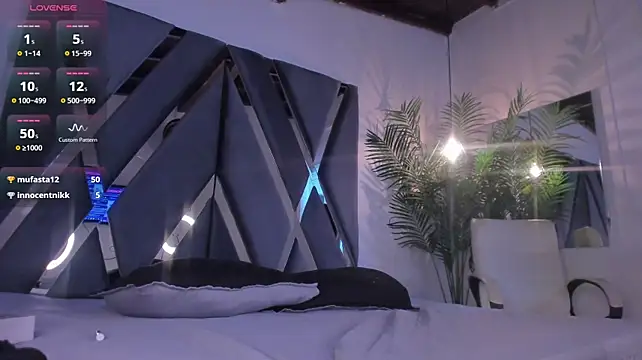 Alessandra_wells - 😈🚨🍑 Play fingers in my ass 🍑😈🚨