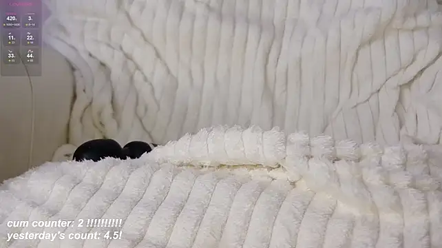 Laurainlove - give my kitty some cock