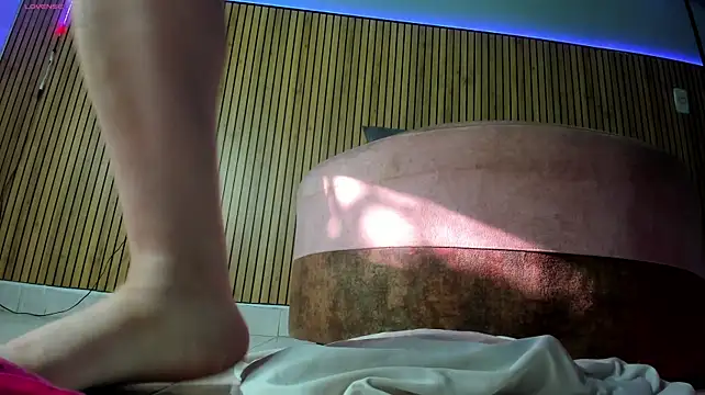 _VALERIAGOMEZ - 4 fingers in my pussy