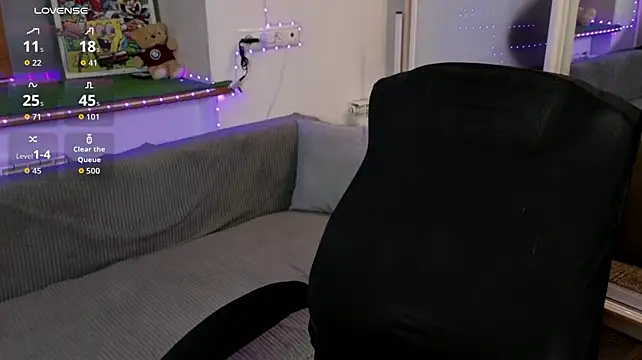 Sugar_Kitten12 - suck a finger