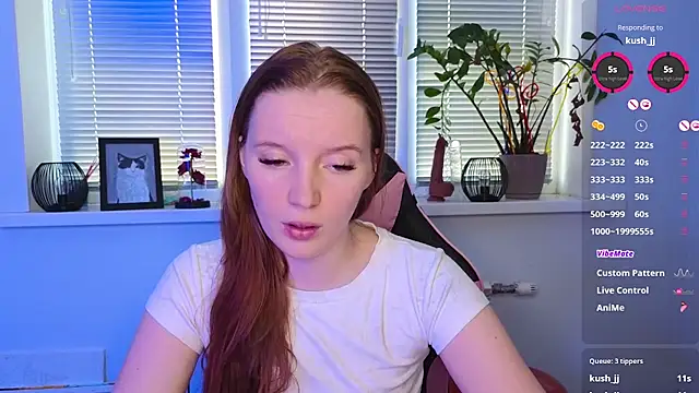 Mary_Blu - ride a dildo