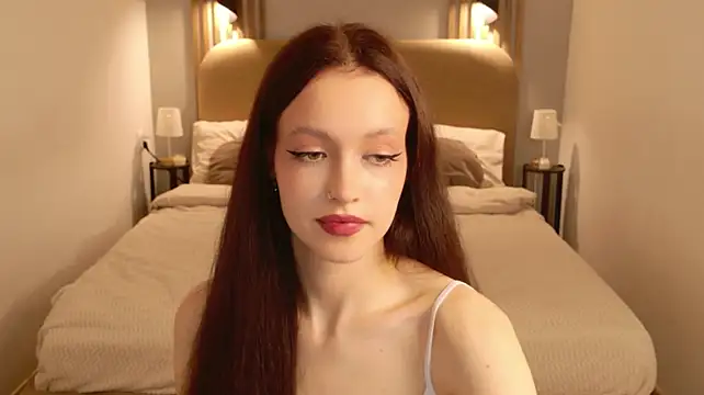 SallyPinkman - shake ass in doggy pose