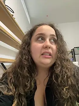 CurlyMaddie - Fuck wiith dildo and squirt