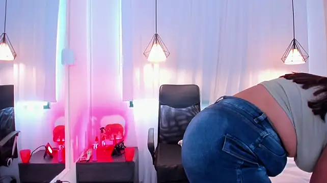 Sophiahar - Take off your shorts 😈🔥