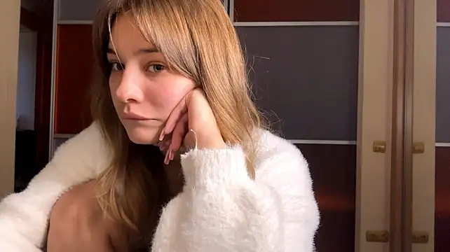 BellaSup - I’ll show you my outfit.