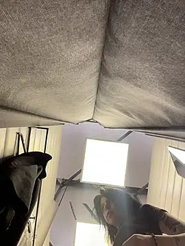 LishuMeow - Squeeze nipples hard in store aisle