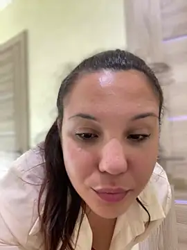 LushBySofa - FINGER IN PUSSY