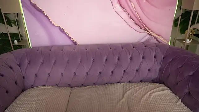 IceDanielles - Striptease
