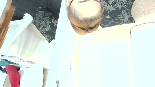 Cristalwalker__ - show boobs +SPANK x 3 +rebotar