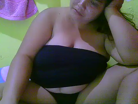 Creamsweetpussy28 - hello everyone its my birthmonth :)