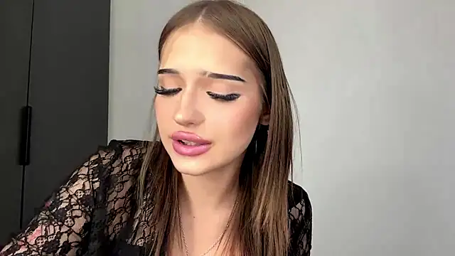 AngellaOlano - 3 swats on the butt