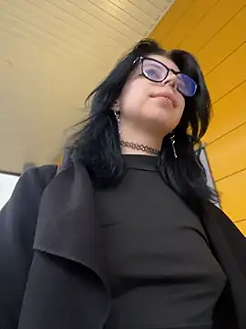 LishuMeow - Squeeze nipples hard in store aisle