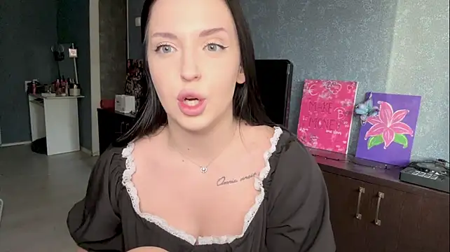 IcyEyesRaven - Eye contact
