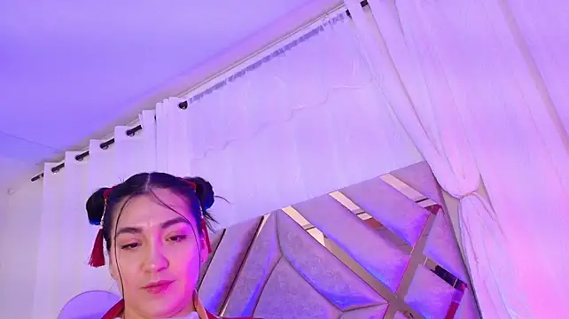 KathiaJenner - ass hole close-up💜
