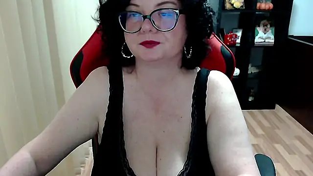 MissTroublle - topless,oil boobs and boobs fuck