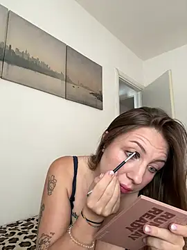 Sashabunny - Take off bra 4x