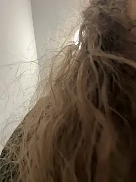 CurlyMaddie - Fuck wiith dildo and squirt