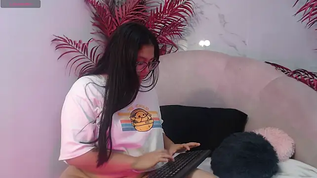 CharlotteGatty - spanks ass in doggy💖