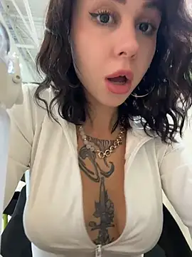 RosieDesire - Play naked boob 6-7 w lil palms