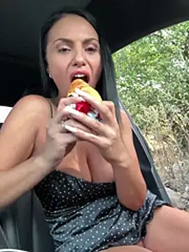 KimKelly13 - Squirttttt. Street