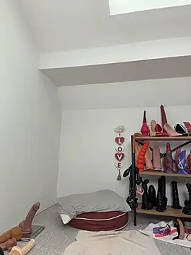 Love-Banaxy - Hot fisting my holes💪