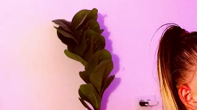 Lunna_Noirre - Make this pussy .. creamy ?