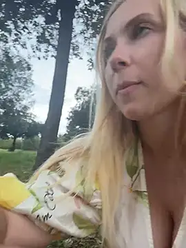 TrueSexyCrime - Let stranger slap my ass hehe