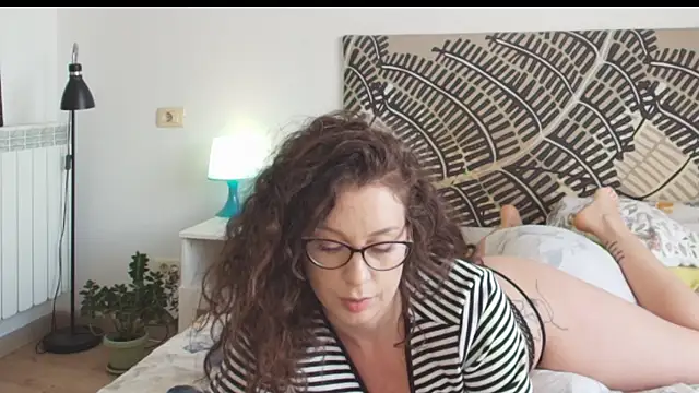 IreneBlue_ - Oil my body